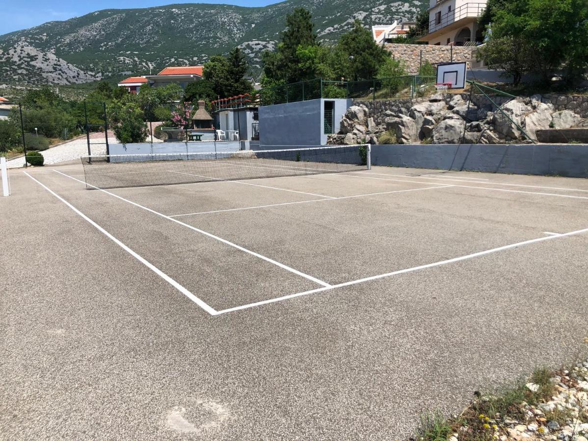 Resort Haus Toma Cesarica Buitenkant foto