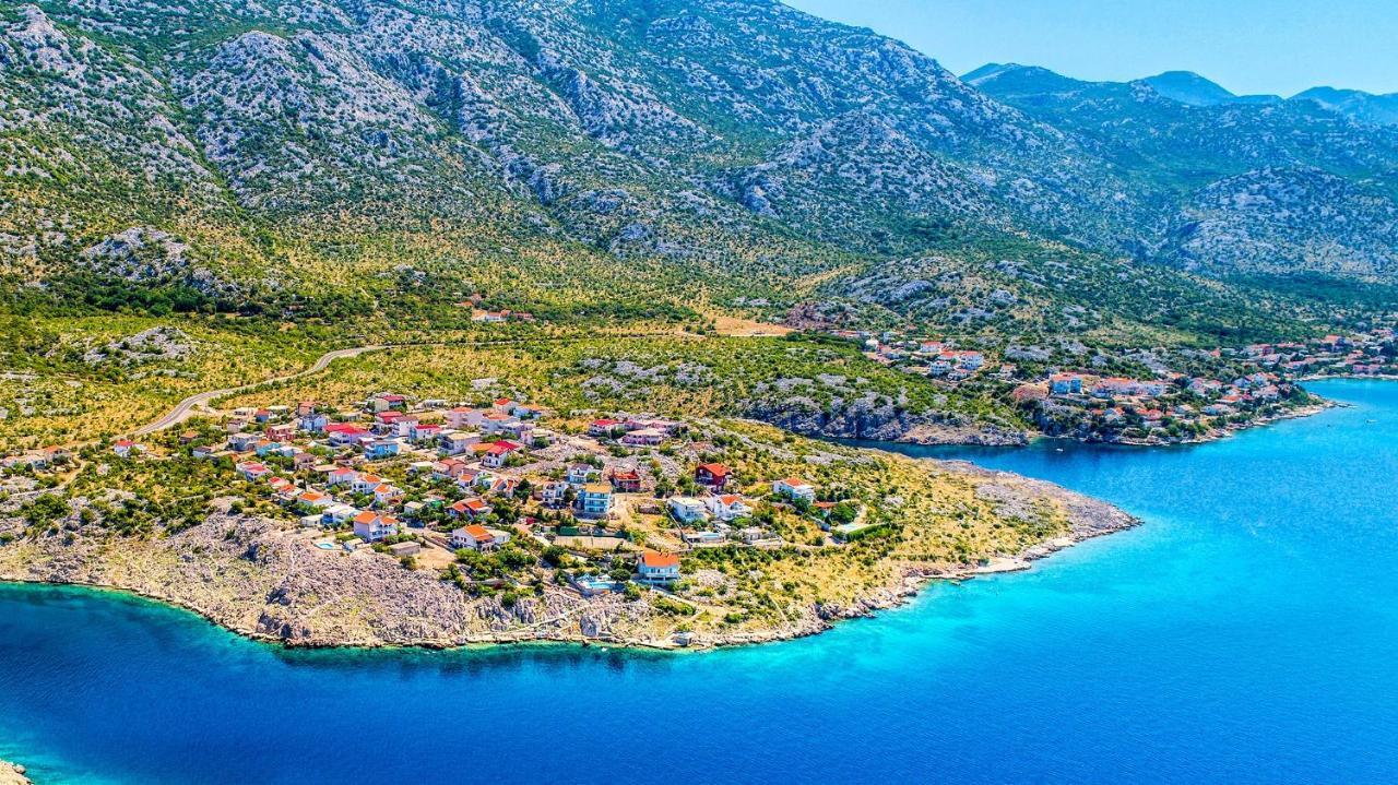 Resort Haus Toma Cesarica Buitenkant foto