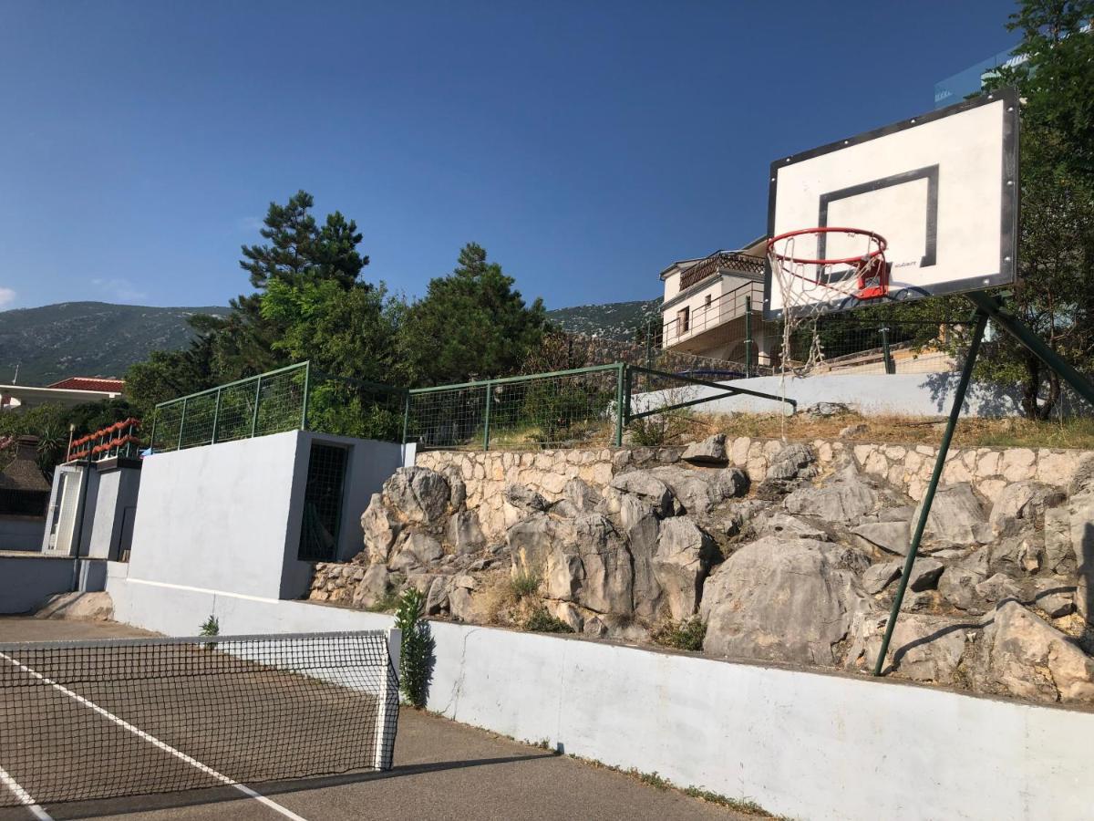 Resort Haus Toma Cesarica Buitenkant foto